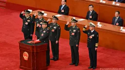 习近平再建军委：两名军官晋升为上将